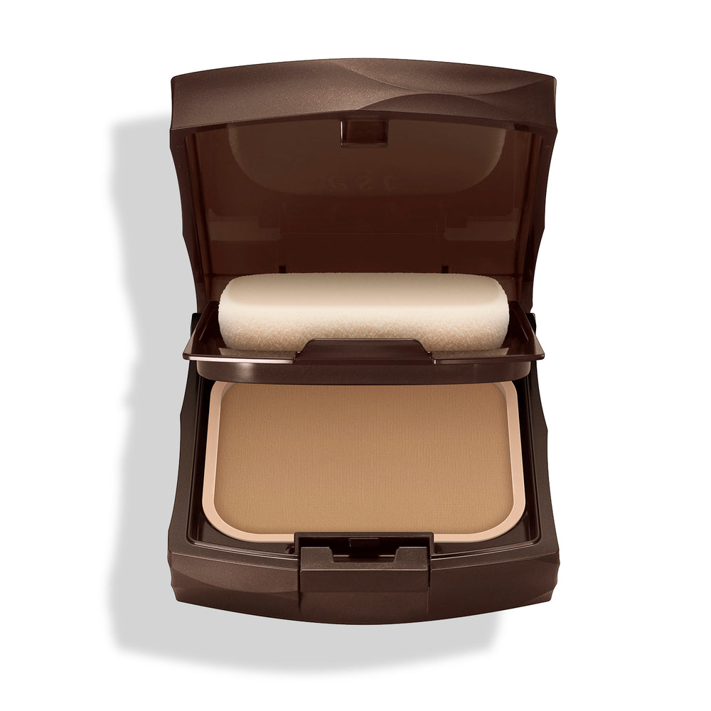 Est_Illuminating_Powder_Foundation_01