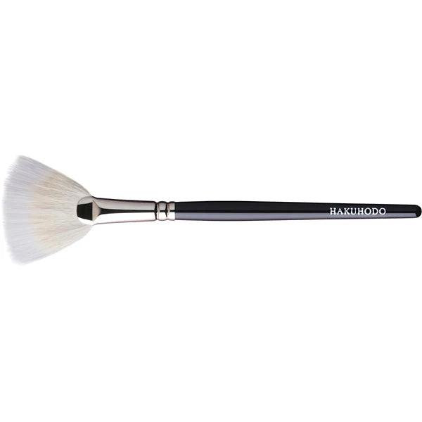 Hakuhodo_J7011_Duo_Fibre_Fan_Brush_01