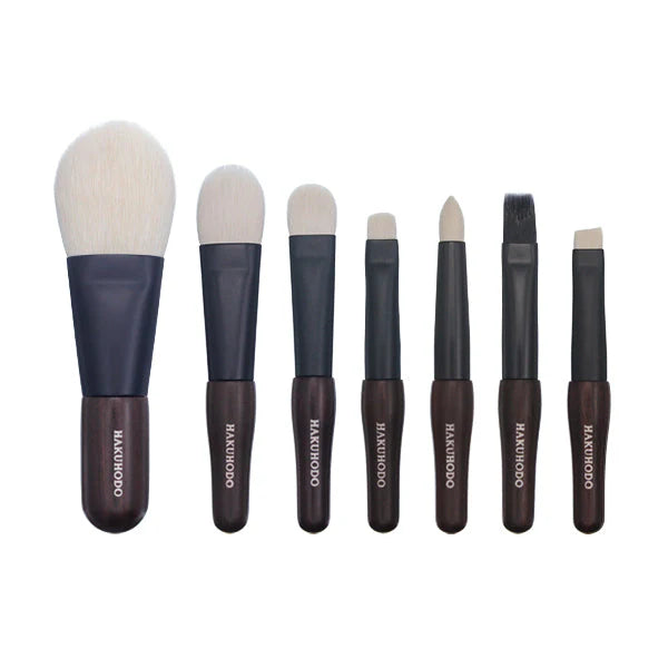 Hakuhodo_Portable_Kokutan_Mini_Brush_Set_Wh_01
