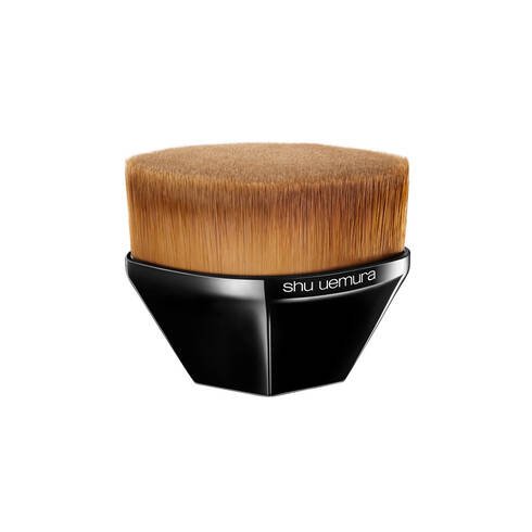 shu-uemura-petal-55-foundation-brush-247947